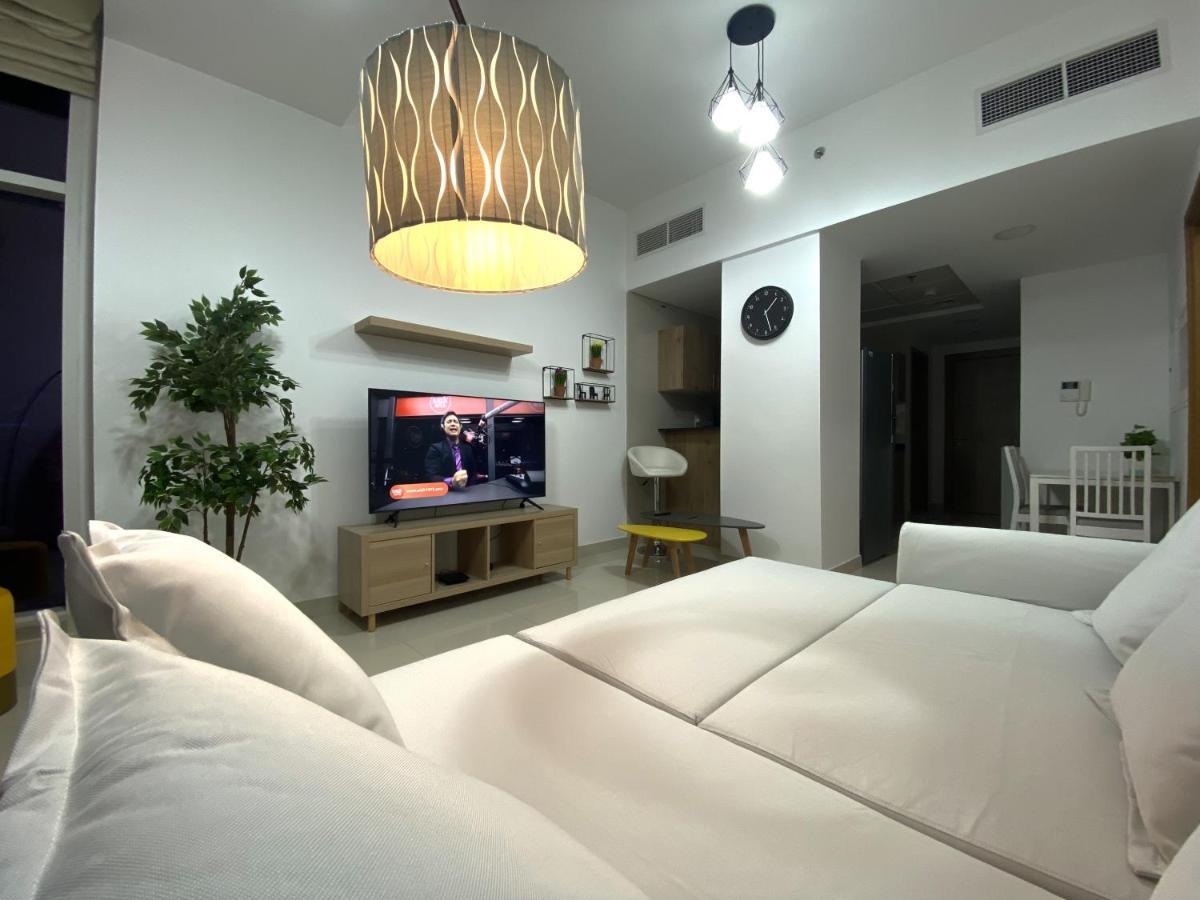 Walk To The Beach Or Enjoy The Amazing View From The Balcony Apartment Dubai Exterior foto