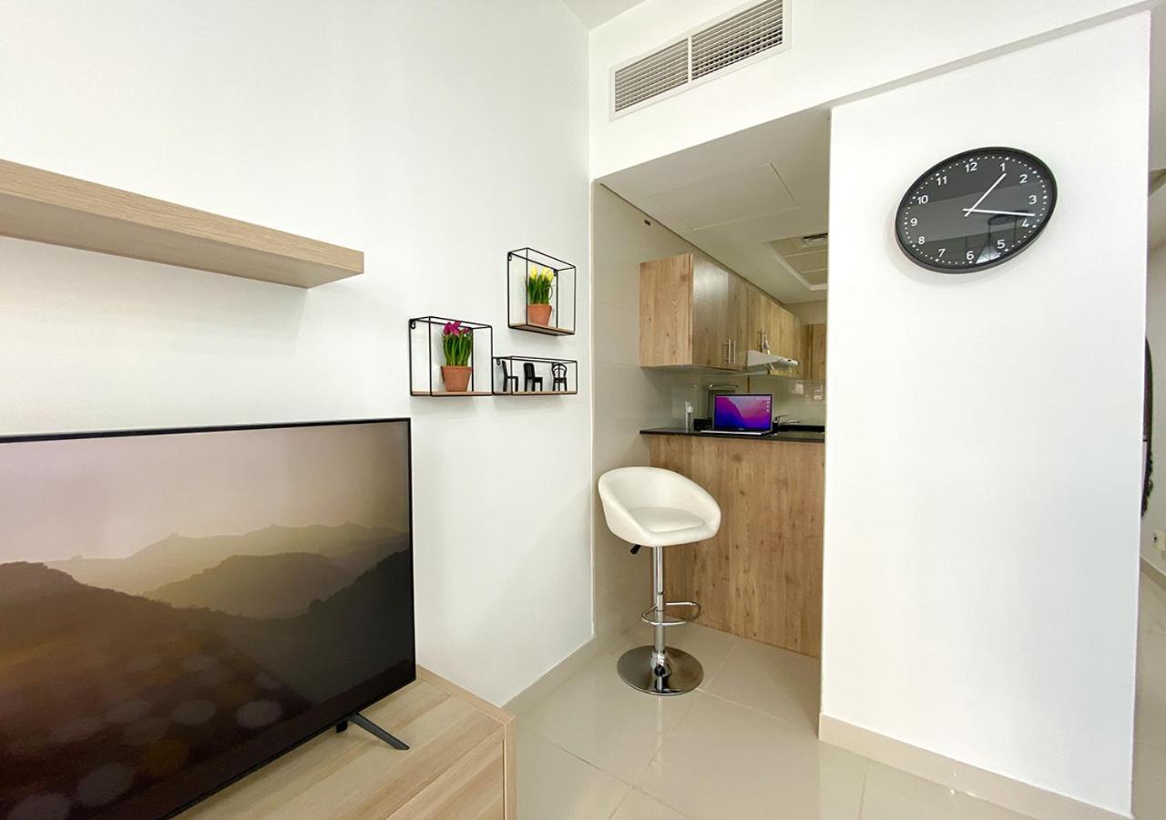 Walk To The Beach Or Enjoy The Amazing View From The Balcony Apartment Dubai Exterior foto
